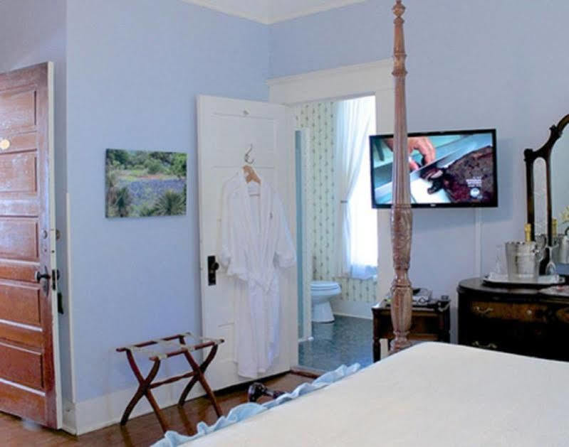 Evas Escape At The Gardenia Inn San Antonio Bagian luar foto